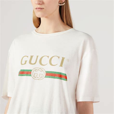 gucci t shirt white logo.